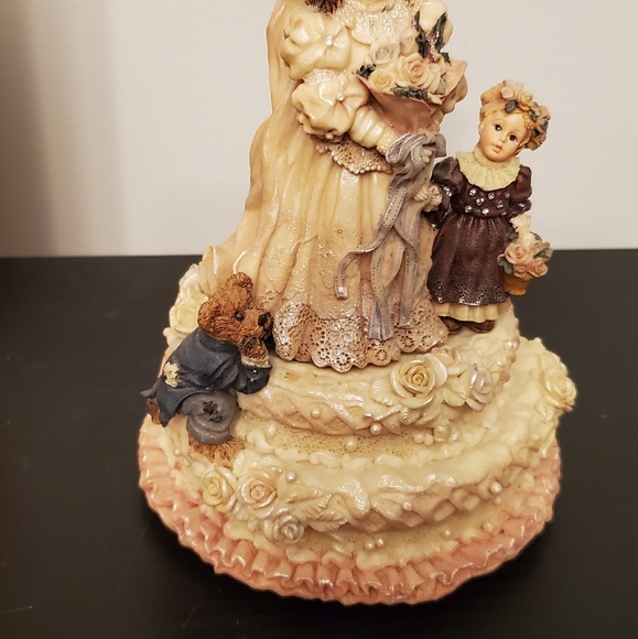 Yesterday's Child Wedding March Music Box 272052 - Picture 8 of 16